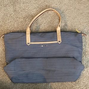 Stella and Dot Adventure Awaits tote